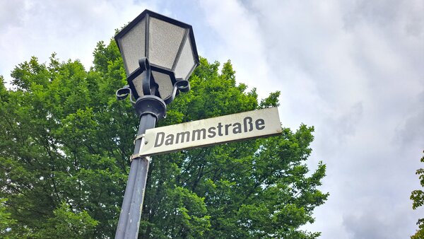 Dammstra&szlig;e