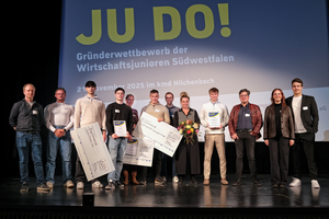 Bild vergr&ouml;&szlig;ern: JU DO! Gründerwettbewerb 2025 Gruppenbild