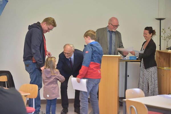 Urkundenübergabe Tag der Erde 2026
