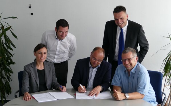 Vertragsunterzeichnung mit den Stadtwerken Krefeld
