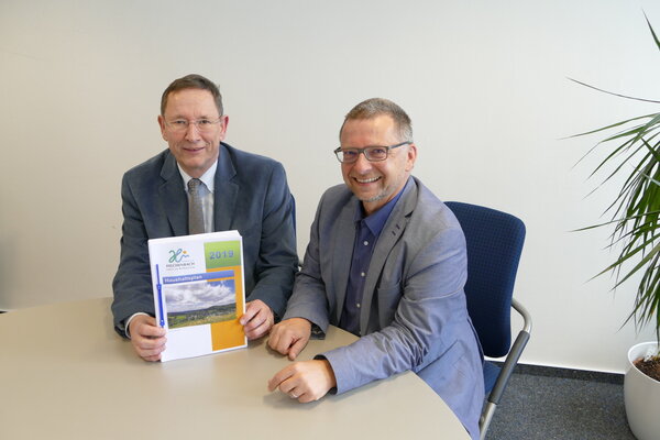 v.l.: Stadtk&auml;mmerer Udo Hoffmann und Baudezernent Michael Kleber