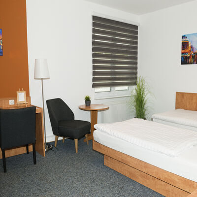 Bild vergr&ouml;&szlig;ern: Schlafzimmer 1