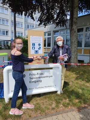 Bild vergr&ouml;&szlig;ern: Masken nähen Bildungsinsel Seniorenzentrum AWO