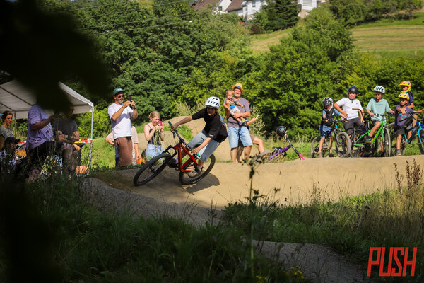 Bild vergr&ouml;&szlig;ern: Dirtbikecontest 2025